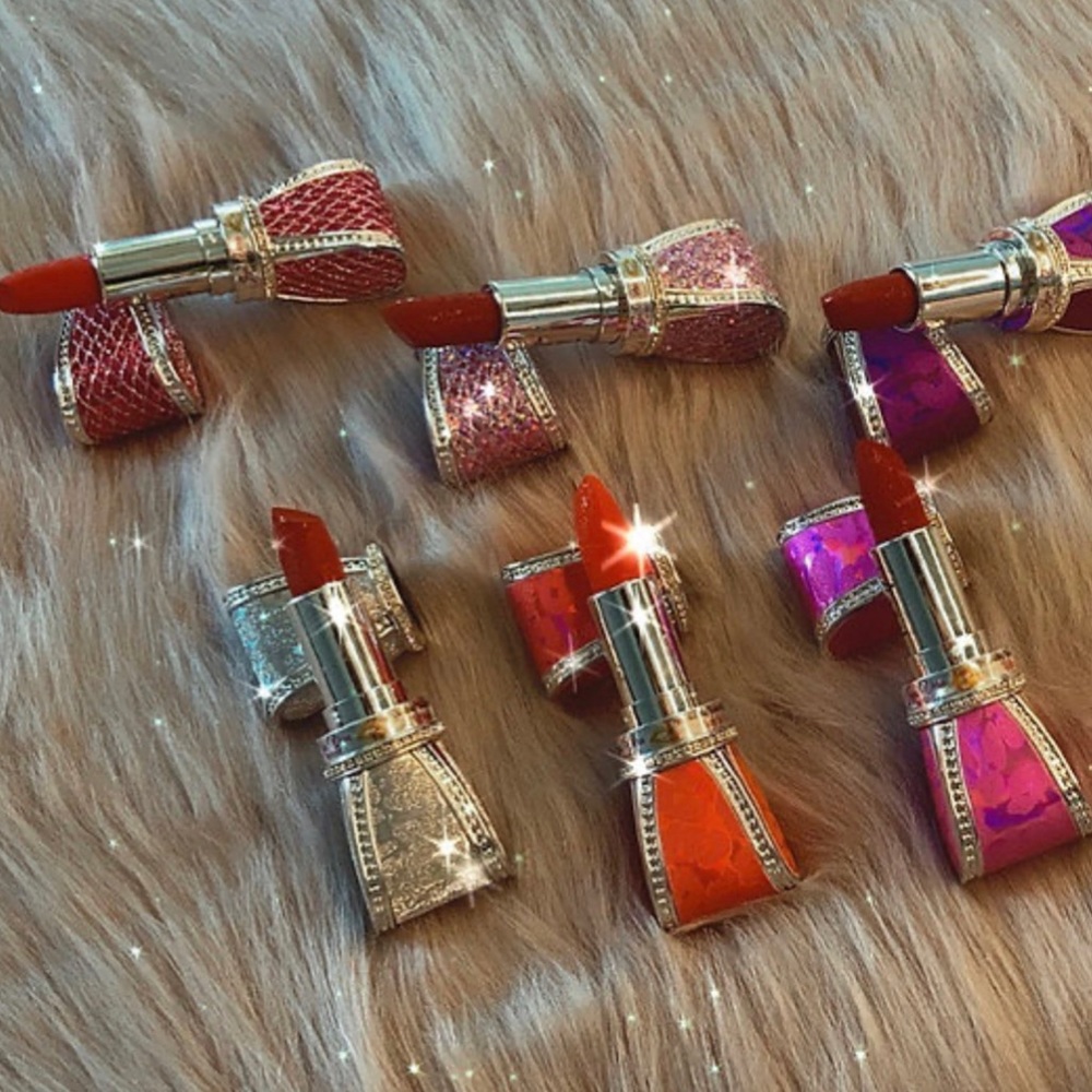 JoJo Vera Beauty Irresponsible Lips Lipstick